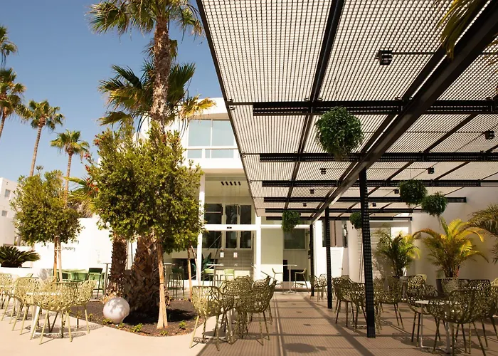 酒店 艾括拉兰萨罗特套房酒店 4*