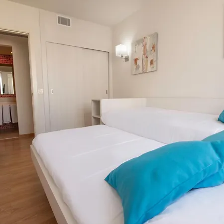 Aequora Lanzarote Hotell 4*