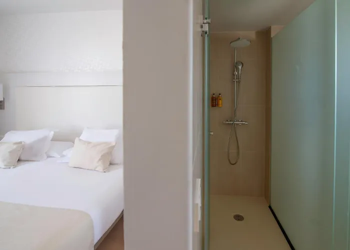 Отель Aequora Lanzarote 4*