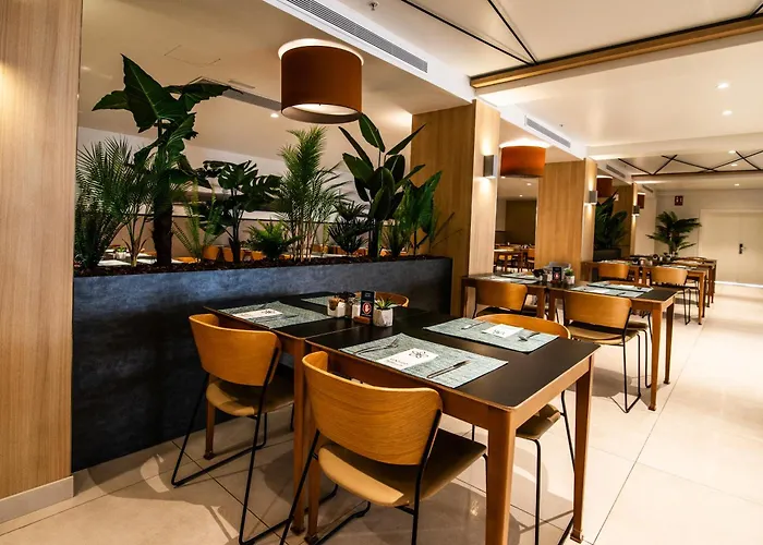 艾括拉兰萨罗特套房酒店 酒店 卡门港