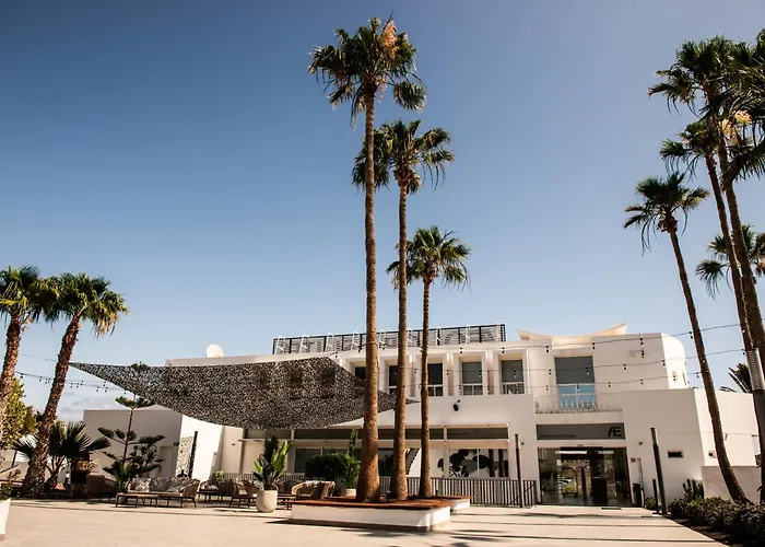 Отель Aequora Lanzarote Пуэрто дель Кармен