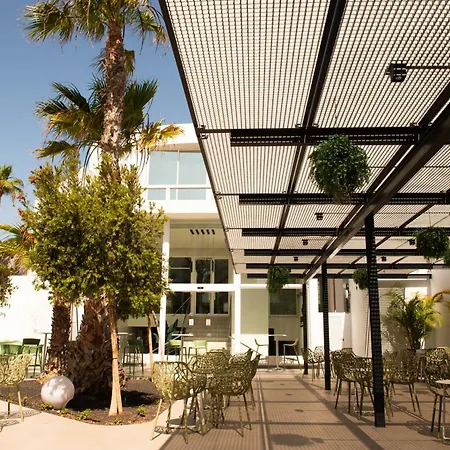 호텔 에쿠오라 란자롯 스위트 4*