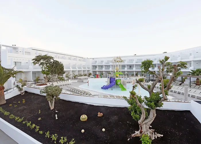 호텔 에쿠오라 란자롯 스위트